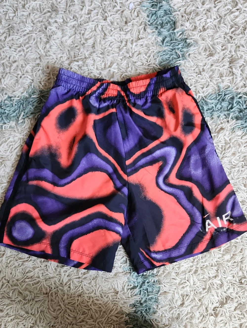 Nike Boys' Solarized Flow Woven Shorts   L GUC